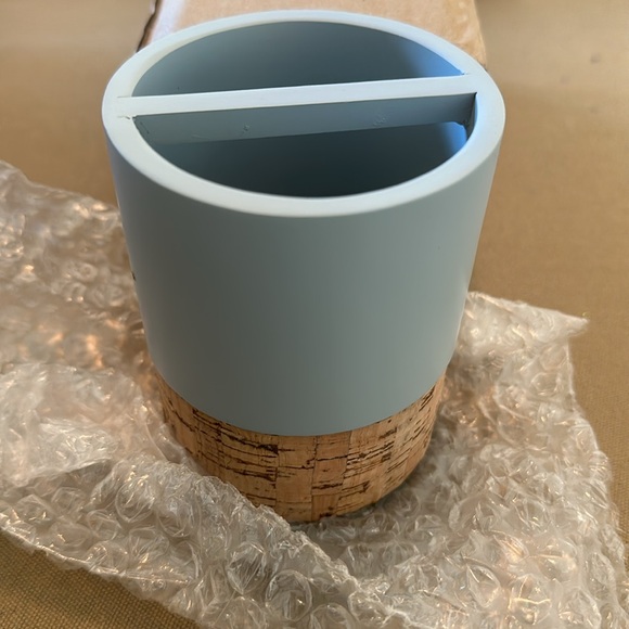 Sweet Home Collection Bathroom, Toothbrush Holder(Pack of 1), Moderno - Picture 2 of 4